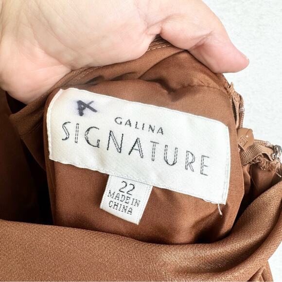 NWT Galina Signature Beaded Belt Chiffon Halter A-Line Bodice Cutout Gown - 22 - Picture 9 of 16